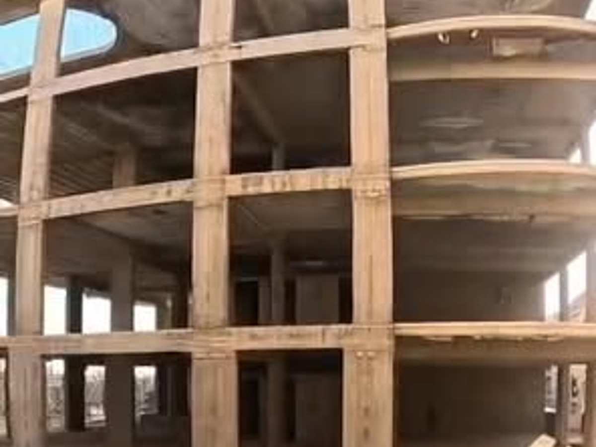 شقة 7 غرف 1 صالات 350م² طابق 1 للبيع