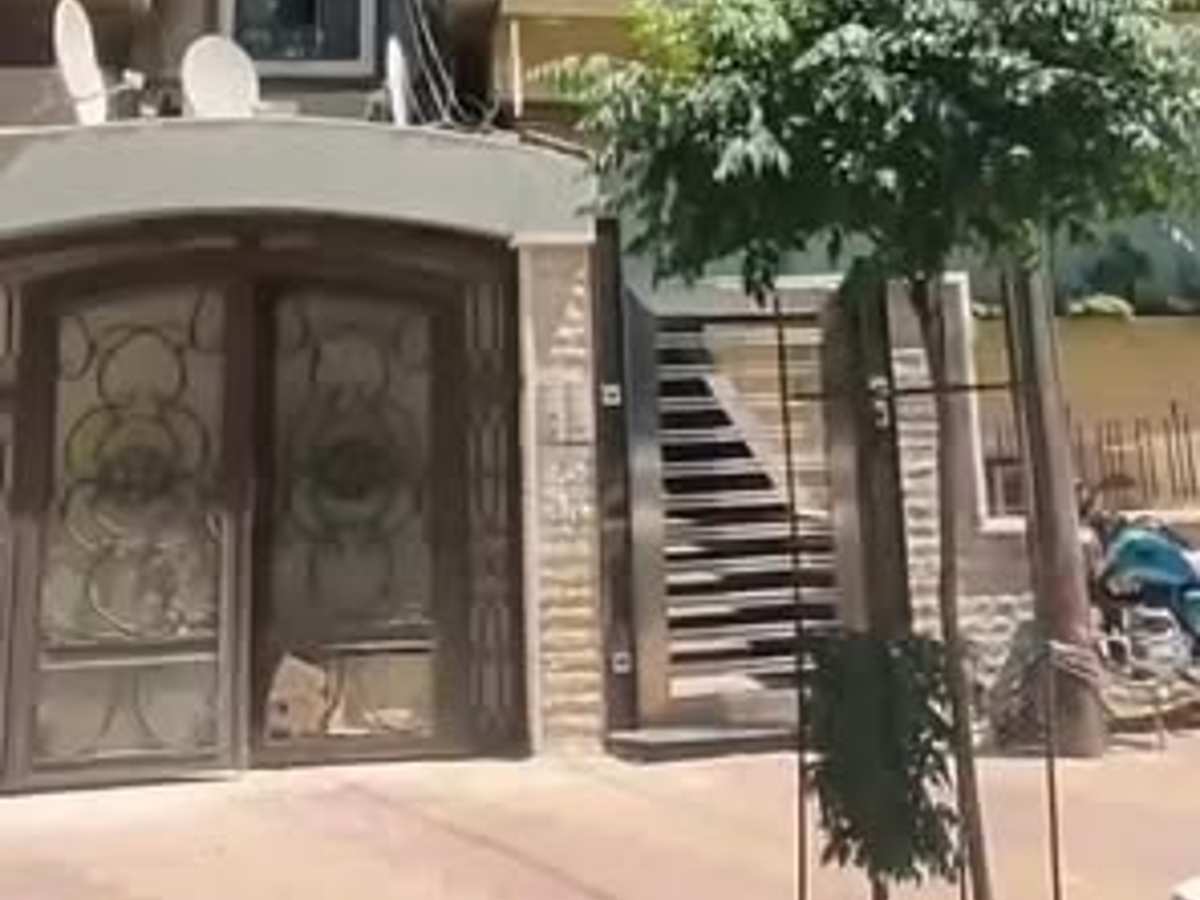شقة 5 غرف 1 صالات 208م² طابق 3 للبيع