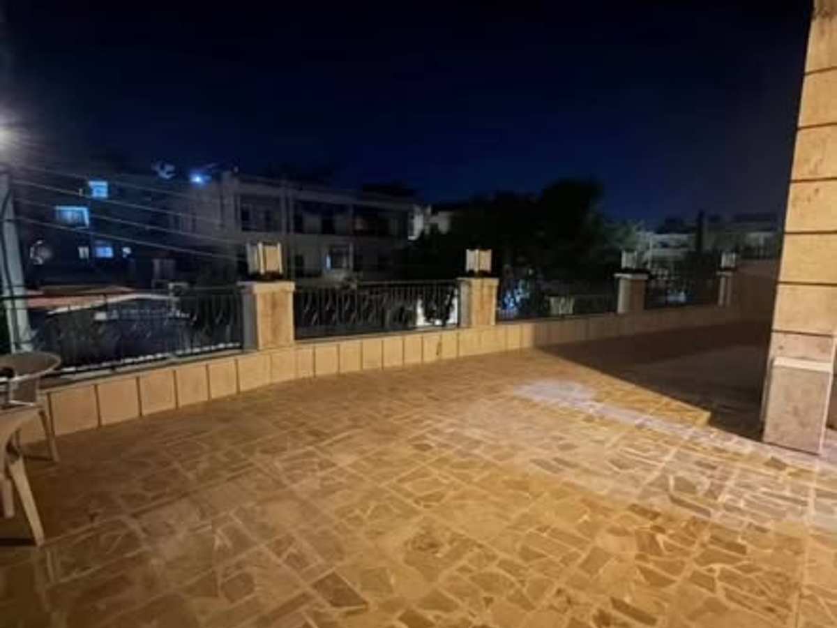 شقة 6 غرف 300م² طابق 1 للبيع