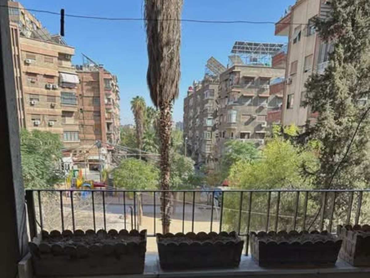 شقة 3 غرف 100م² طابق 1 للبيع