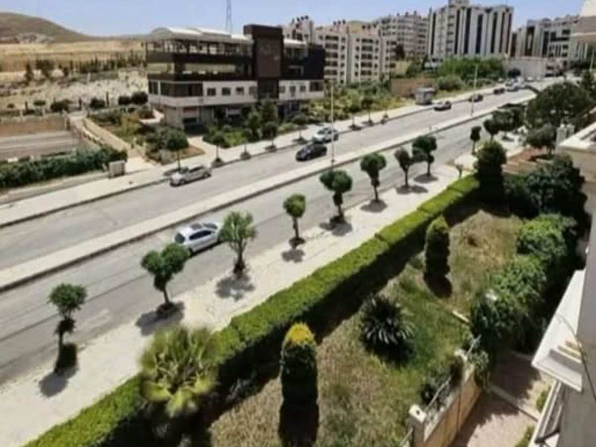 شقة 3 غرف 2 صالات 140م² طابق 1 للبيع