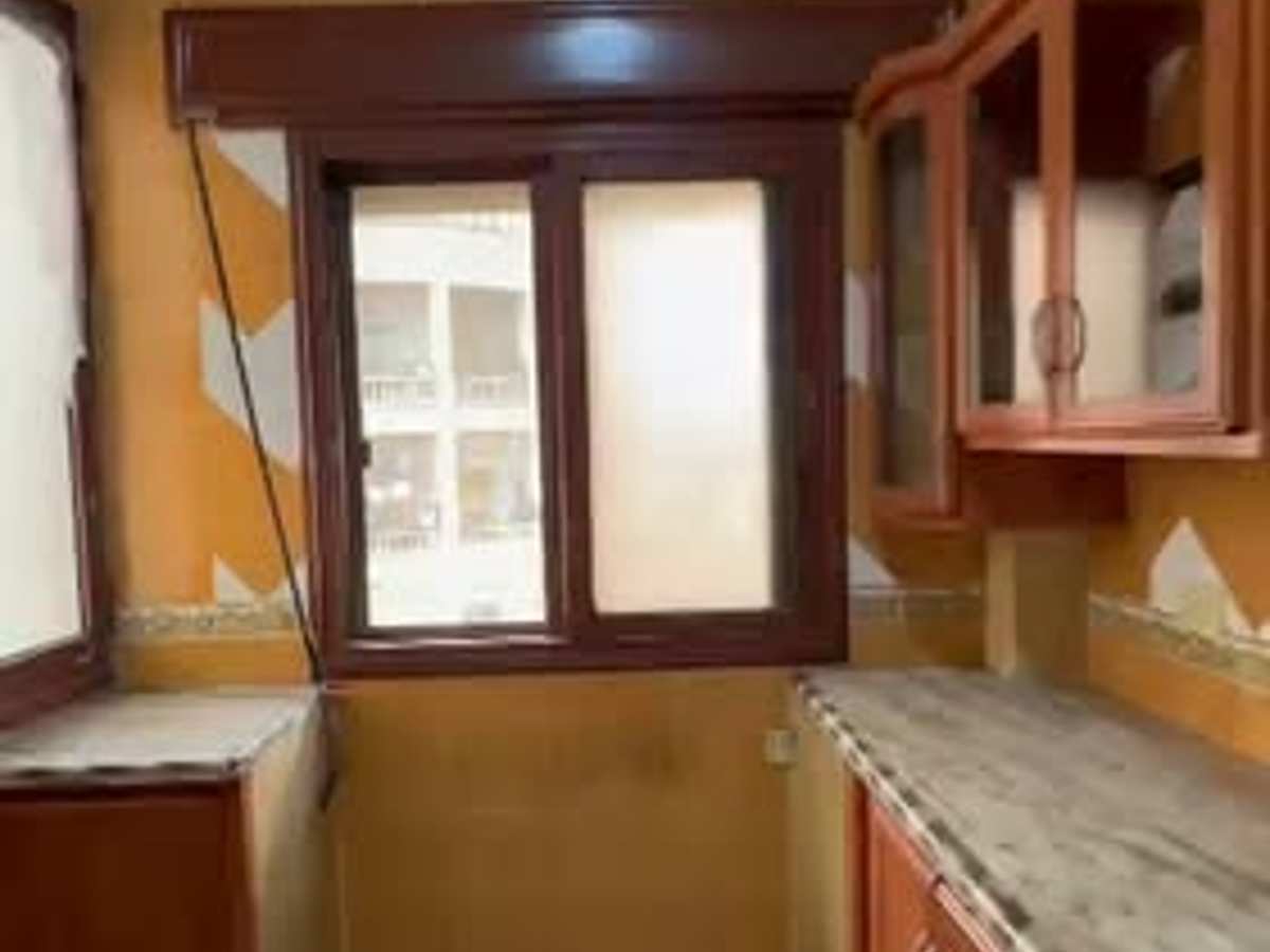 شقة 3 غرف طابق 3 للإيجار
