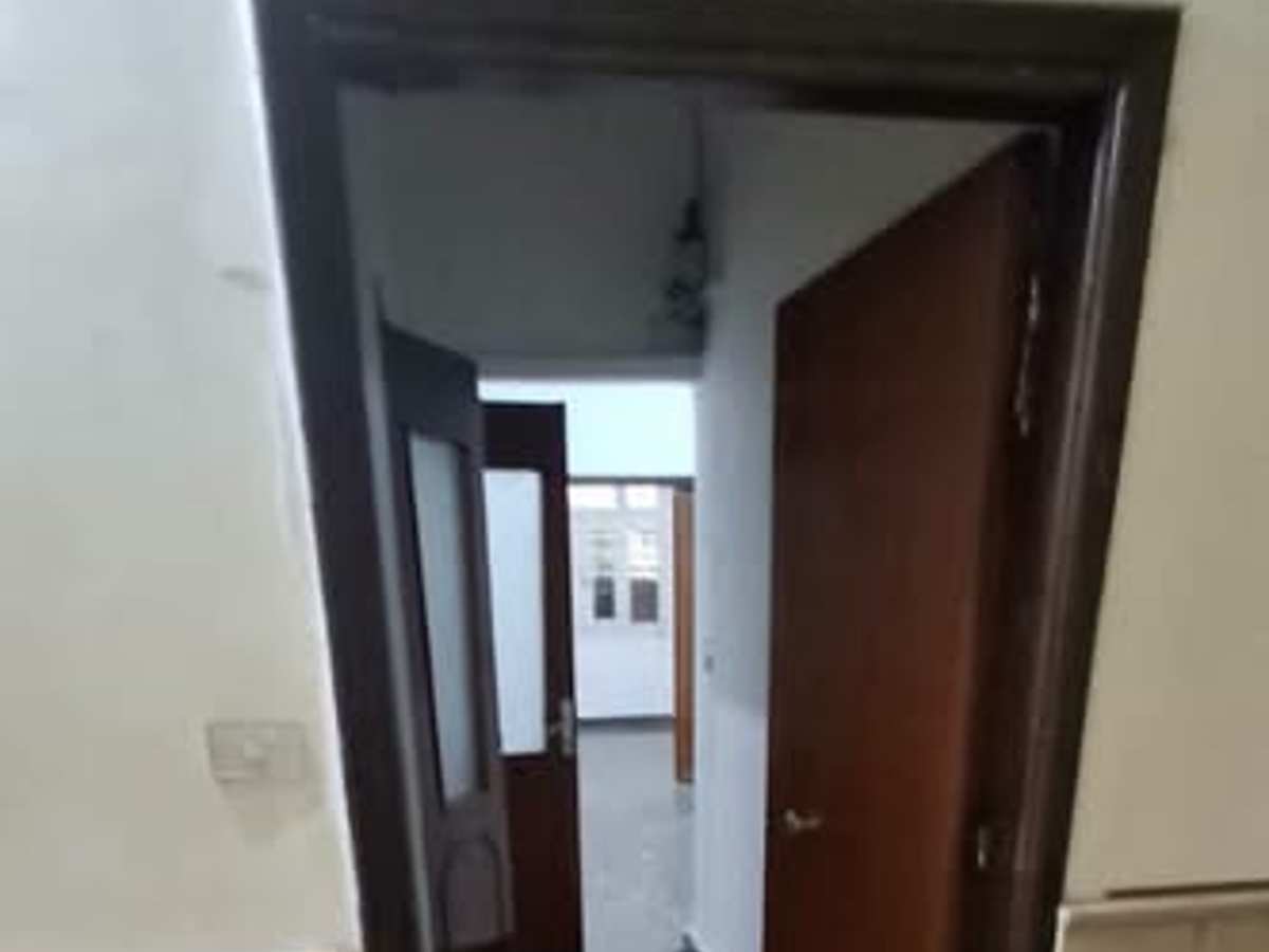 شقة 5 غرف للإيجار