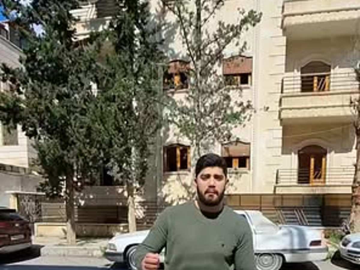 شقة 4 غرف طابق 3 للبيع