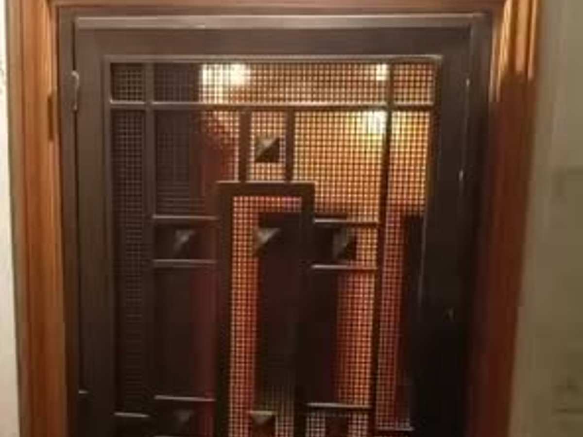 شقة 6 غرف 240م² طابق 4 للإيجار