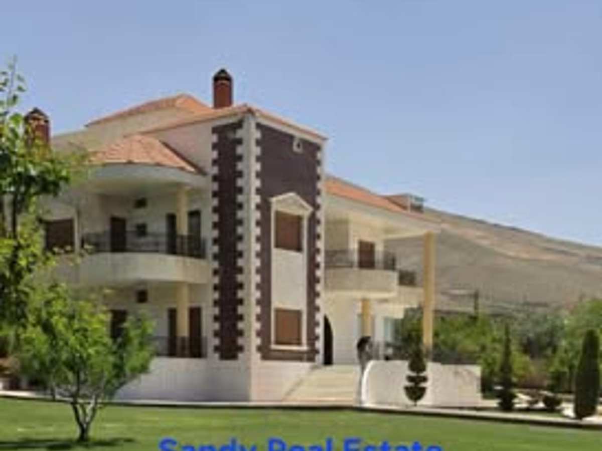 فيلا 5 غرف 4150م² مع فرش للبيع