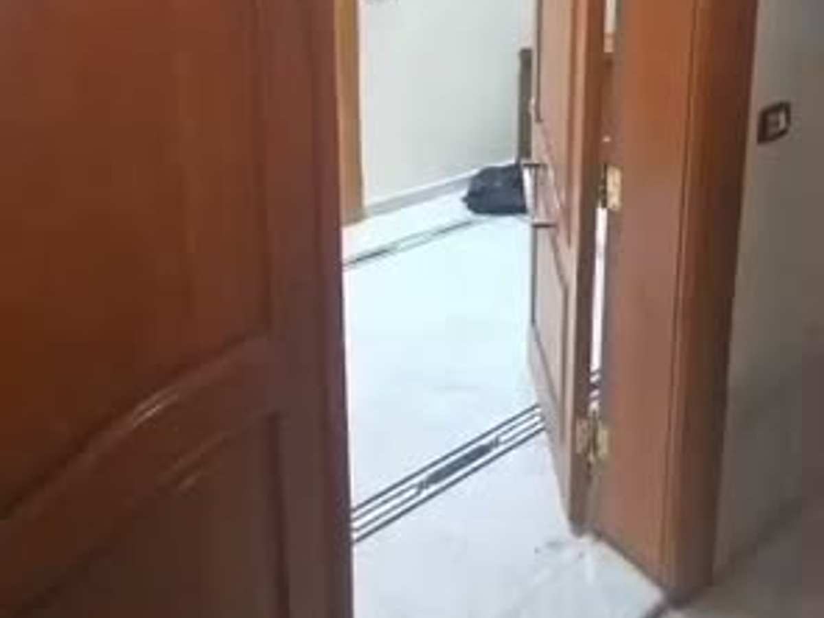 شقة 7 غرف 250م² طابق 4 للإيجار