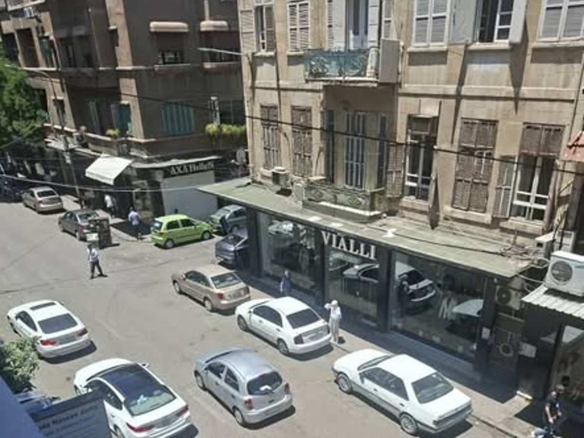 شقة 3 غرف 1 صالات طابق 2 مع فرش للإيجار
