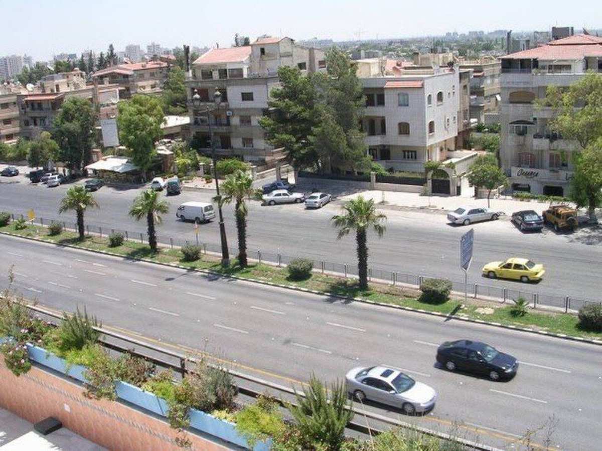 شقة 350م² طابق 1 للإيجار
