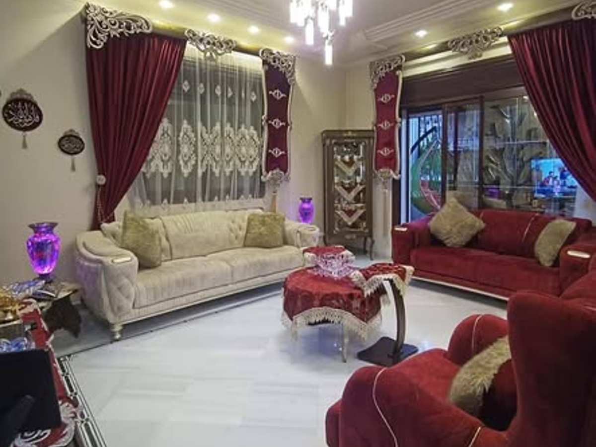 شقة 5 غرف 1 صالات 210م² طابق 2 للبيع