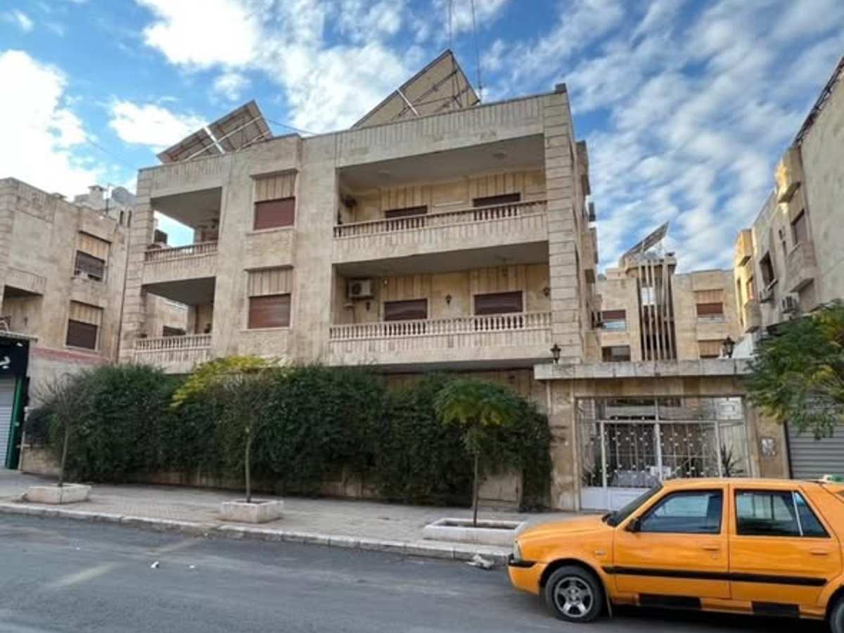 شقة 7 غرف 375م² طابق 2 مع فرش للبيع