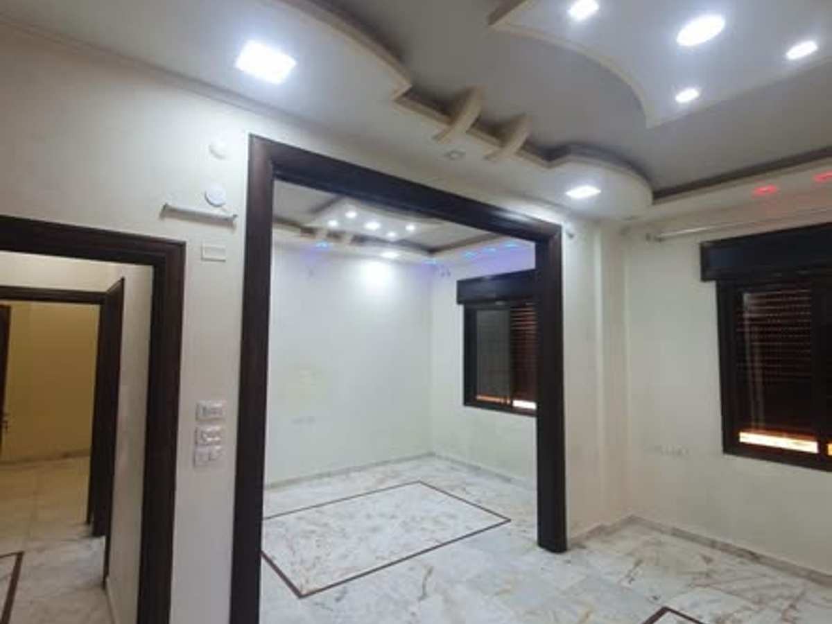 شقة 5 غرف طابق 1 للإيجار