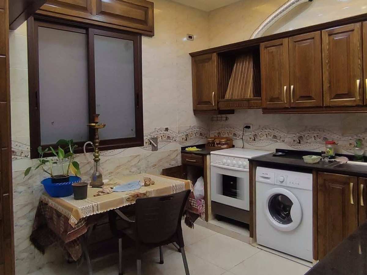 شقة 4 غرف 150م² طابق 1 مع فرش للإيجار