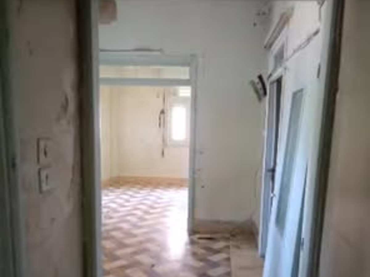 شقة 3 غرف 100م² طابق 2 للإيجار