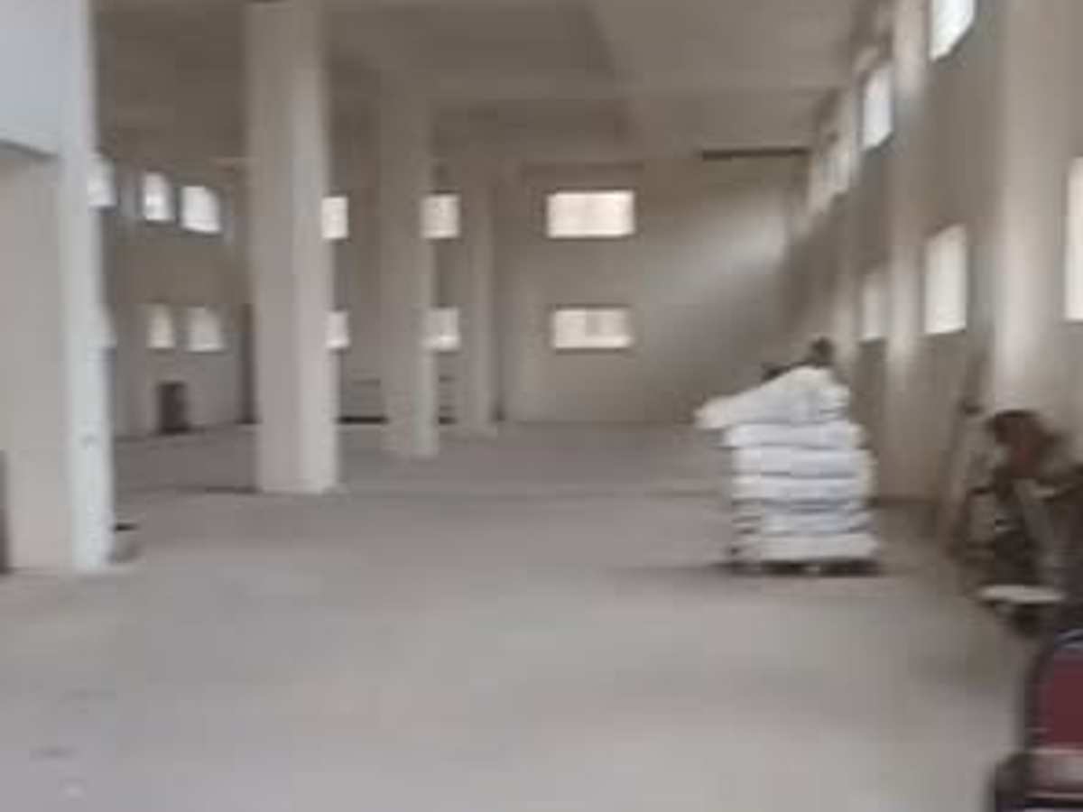 مصنع 650م² للإيجار