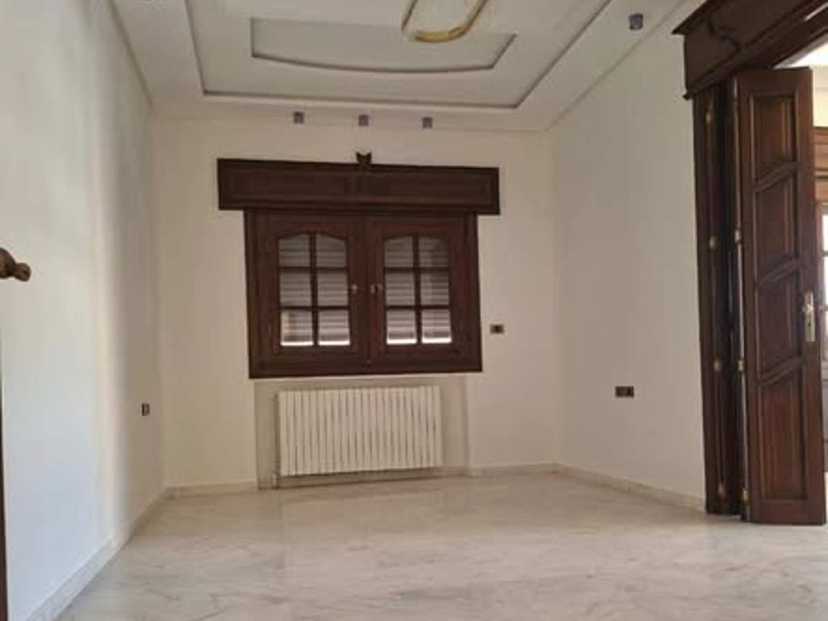 شقة 6 غرف 280م² طابق 2 للبيع