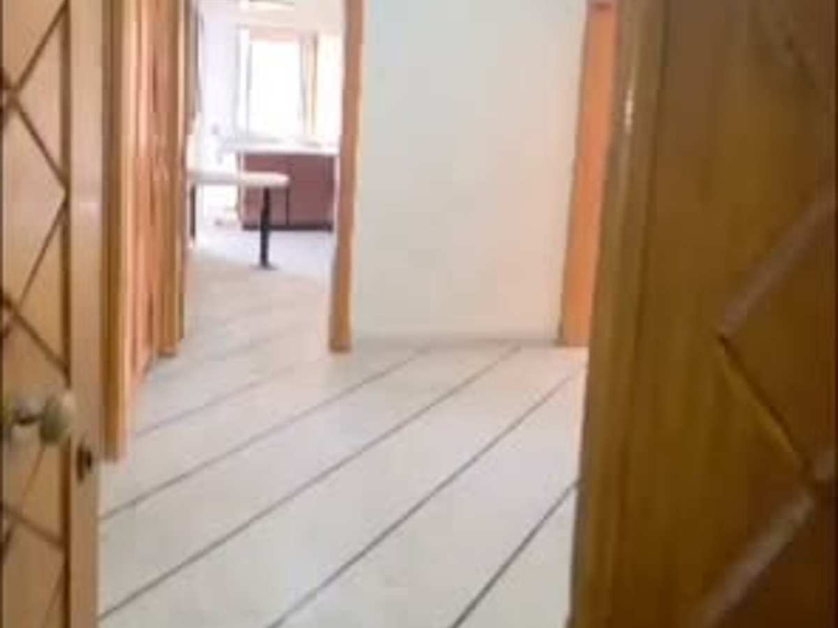 شقة 7 غرف طابق 3 للبيع